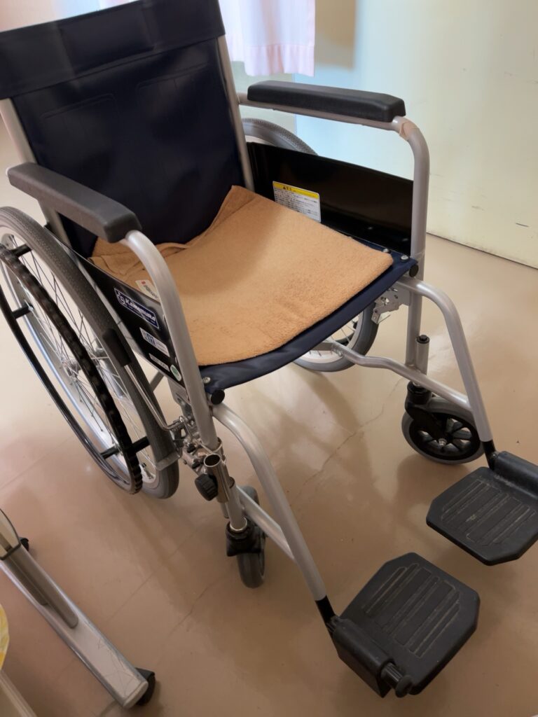 ACL術後14日目 車椅子（固定板解除後）